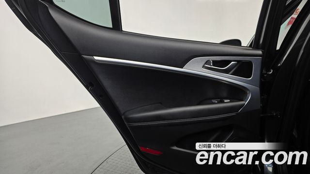 Genesis G70 2019 — photo 15