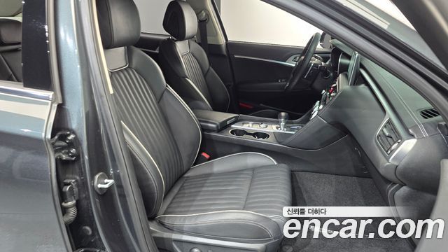 Genesis G70 2019 — photo 16