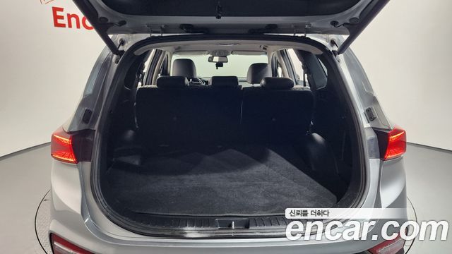 Hyundai Santafe 2019 — photo 18