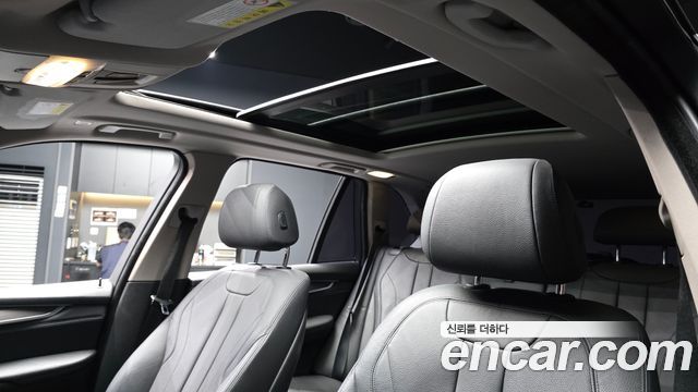 BMW X5 2016 — photo 18
