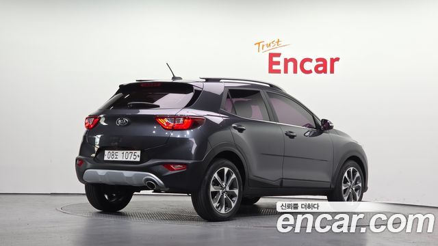 Kia Stonic 2018 — photo 2