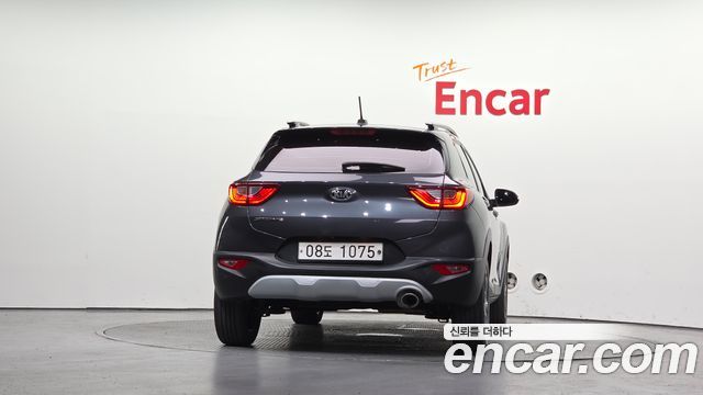 Kia Stonic 2018 — photo 4