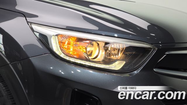 Kia Stonic 2018 — photo 8