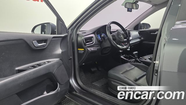 Kia Stonic 2018 — photo 16