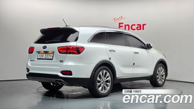 Kia Sorento 2018 — photo 2