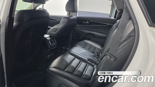 Kia Sorento 2018 — photo 28