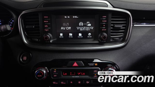 Kia Sorento 2018 — photo 33