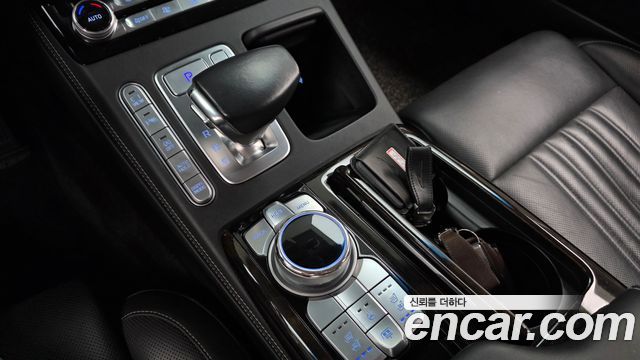 Genesis G90 2019 — photo 12