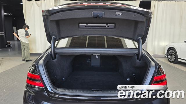 Genesis G90 2019 — photo 23