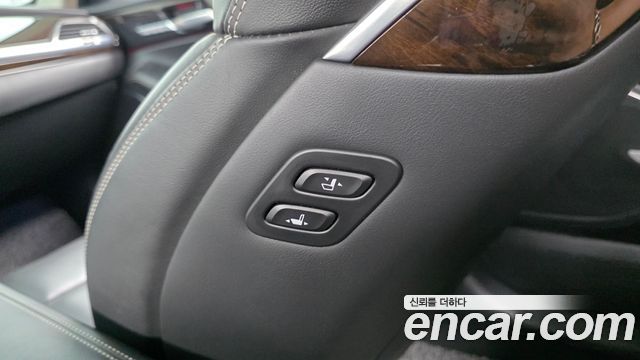 Genesis G90 2019 — photo 26