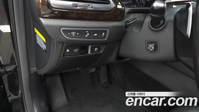 Genesis G90 2019 — photo 27
