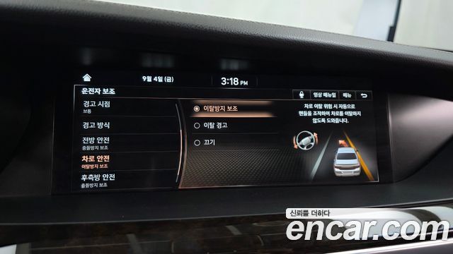 Genesis G90 2019 — photo 35