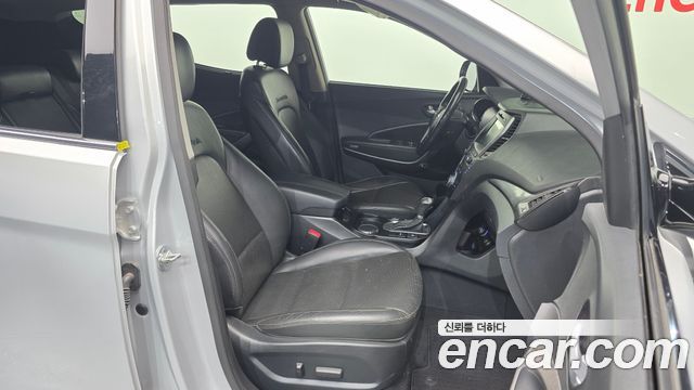 Hyundai Santafe 2016 — photo 11