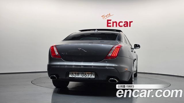 Jaguar XJ 2015 — photo 4