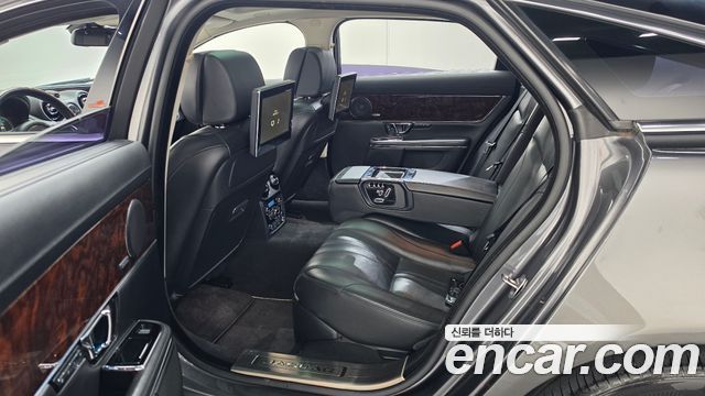Jaguar XJ 2015 — photo 12