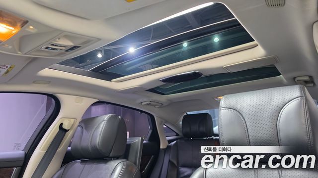 Jaguar XJ 2015 — photo 16