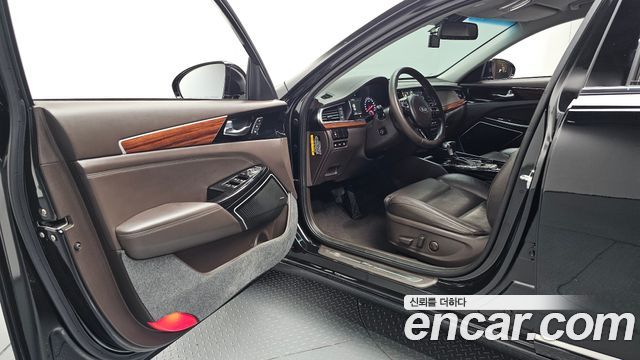 Kia K7 2017 — photo 10
