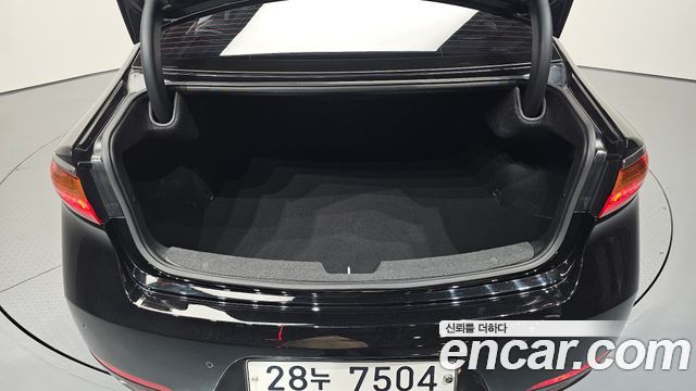 Kia K7 2017 — photo 20