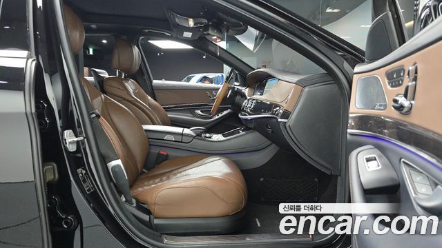 Mercedes-Benz S-Class 2017 — photo 16