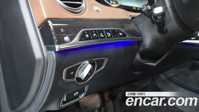 Mercedes-Benz S-Class 2017 — photo 30