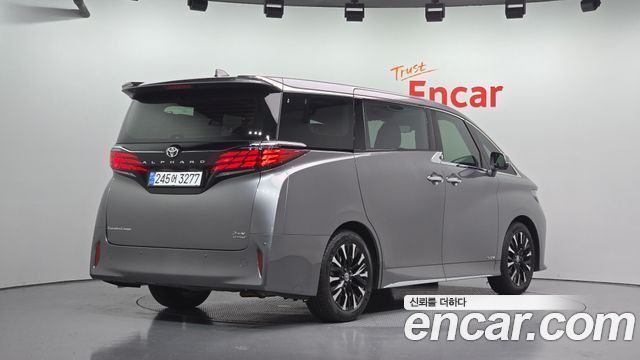 Toyota Alphard 2024 — photo 2