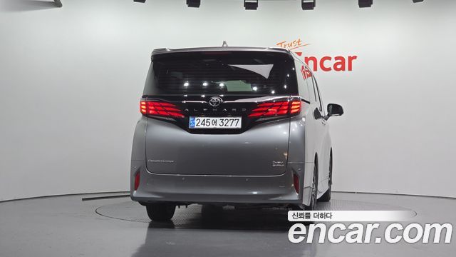 Toyota Alphard 2024 — photo 4