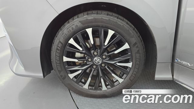 Toyota Alphard 2024 — photo 5