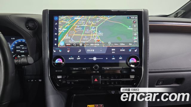 Toyota Alphard 2024 — photo 18