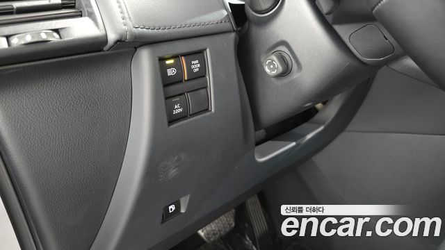 Toyota Alphard 2024 — photo 26