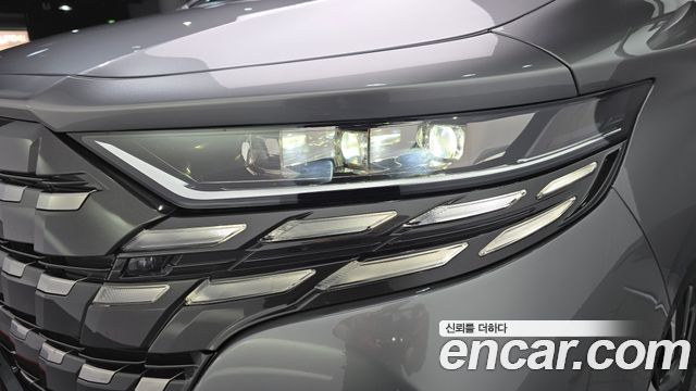 Toyota Alphard 2024 — photo 8