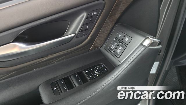 Toyota Alphard 2024 — photo 28
