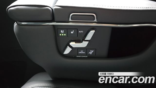 Toyota Alphard 2024 — photo 31