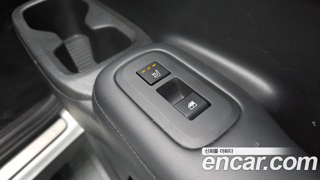Hyundai Santafe 2024 — photo 17