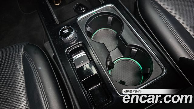 Lincoln Corsair 2020 — photo 12