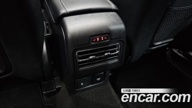 Lincoln Corsair 2020 — photo 25