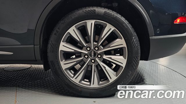 Lincoln Corsair 2020 — photo 7