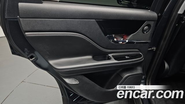 Lincoln Corsair 2020 — photo 15