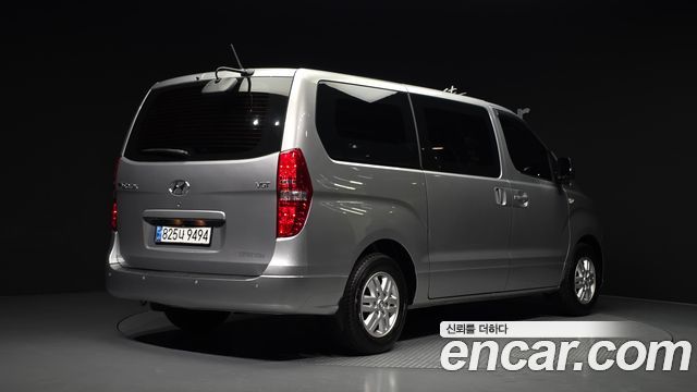 Hyundai Starex 2021 — photo 2