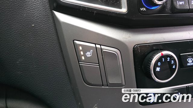 Hyundai Starex 2021 — photo 16