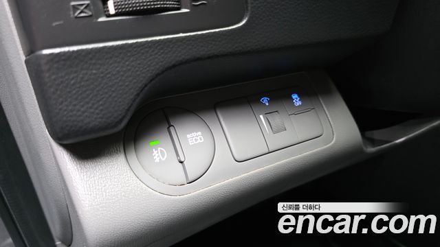 Hyundai Starex 2021 — photo 17