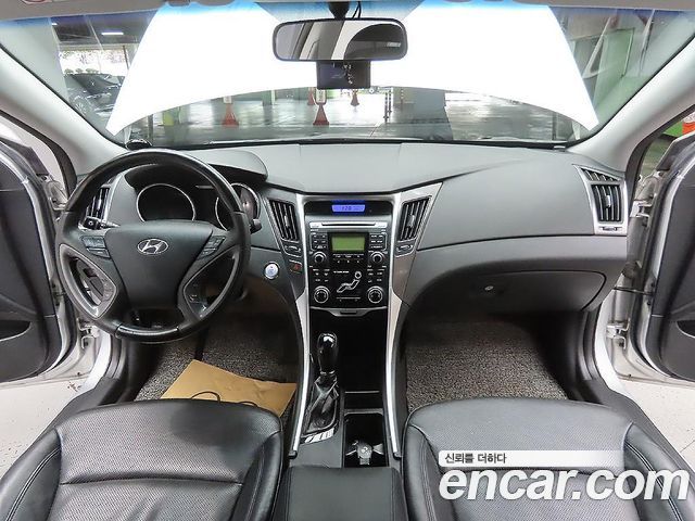 Hyundai Sonata 2012 — photo 6