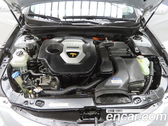 Hyundai Sonata 2012 — photo 17