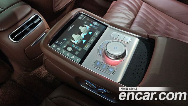 Genesis G90 2022 — photo 18