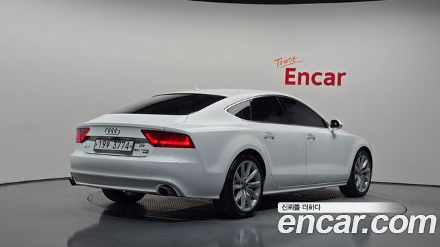 Audi A7 2015 — photo 2