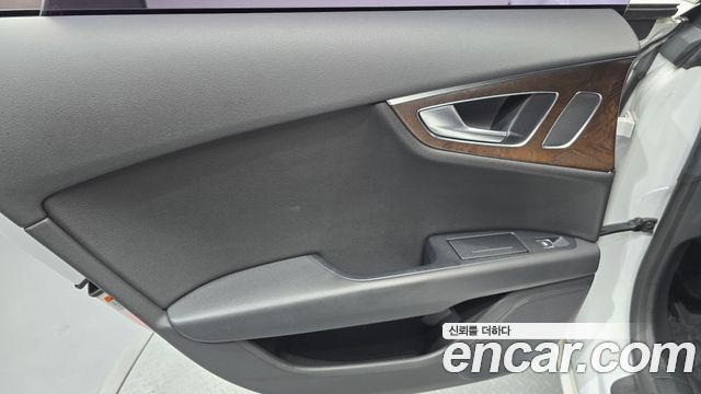 Audi A7 2015 — photo 15
