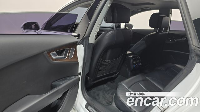 Audi A7 2015 — photo 29