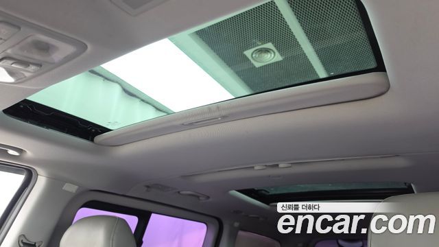 Hyundai Starex 2014 — photo 24