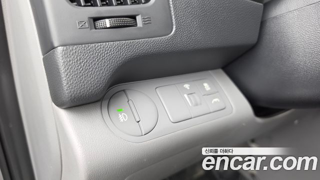 Hyundai Starex 2014 — photo 27