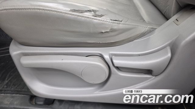 Hyundai Starex 2014 — photo 31