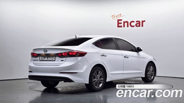 Hyundai AVANTE 2016 — photo 2